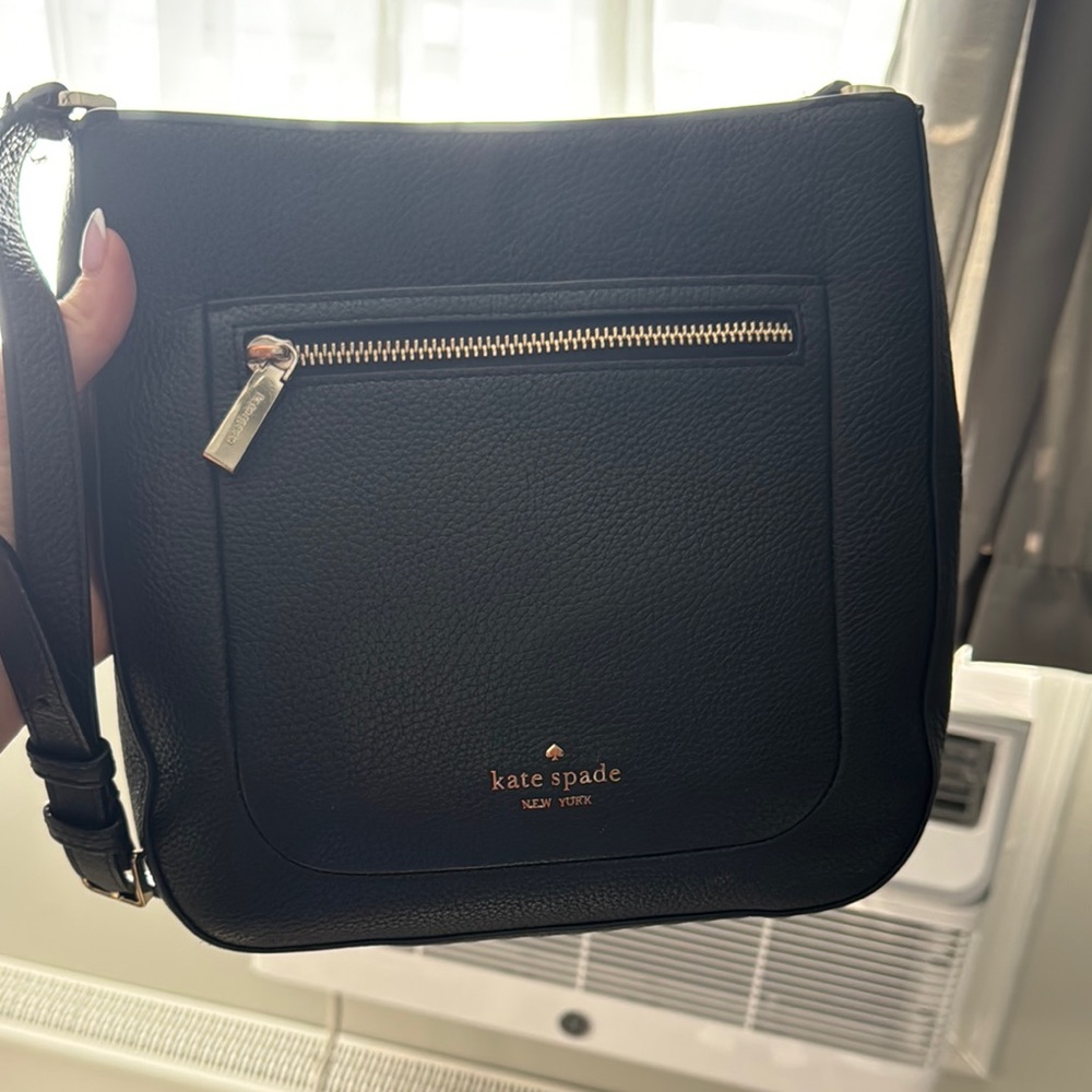 Kate Spade Black Crossbody Bag Sleek Design